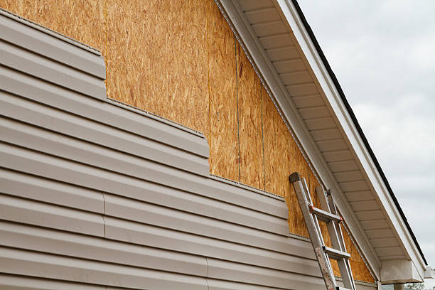 24/7 Emergency Vinyl Siding experts in North Haven, CT
